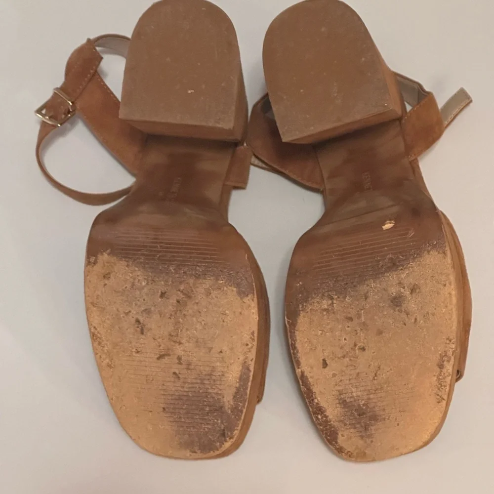 Kenneth Cole New York Dolly 115 Platform Brown Suede Sandals